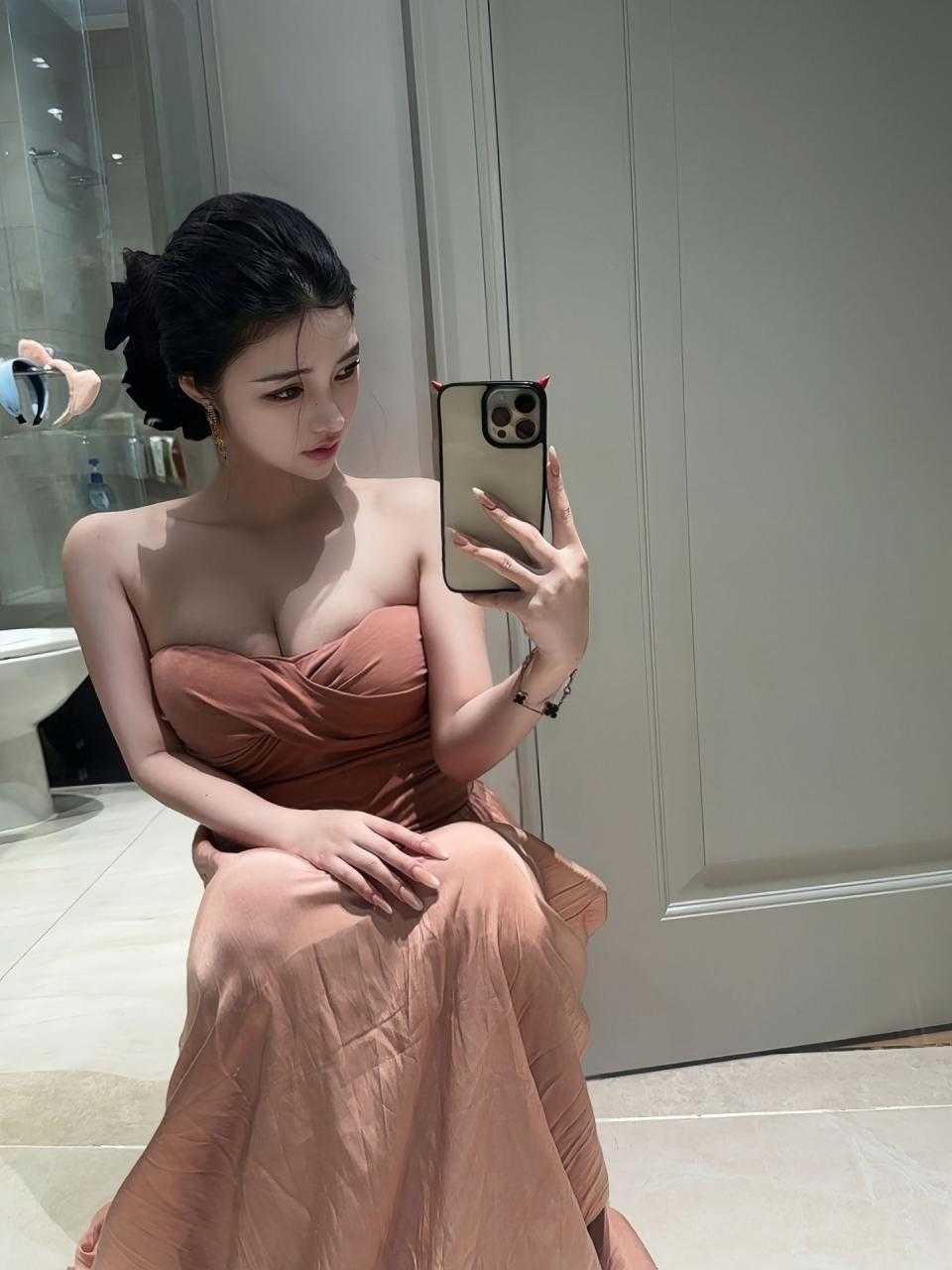 浦东绝对的尤物值得掏屌一战